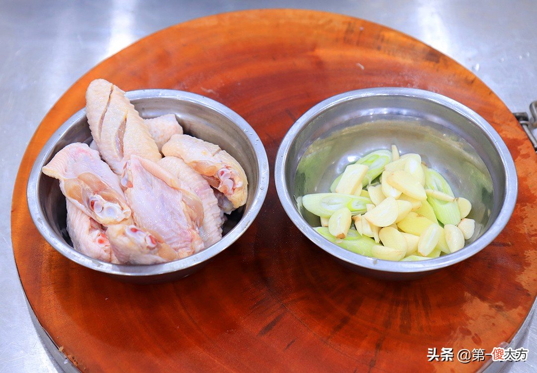 鸡翅百吃不腻 鸡翅怎么吃不油腻