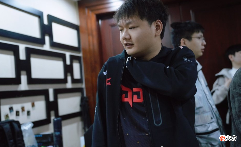 【游戏迷】直播力挺Knight，Yagao深夜致歉，JDG粉丝心愿一致