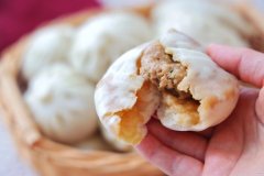 孩子要吃包子 小孩吃包子