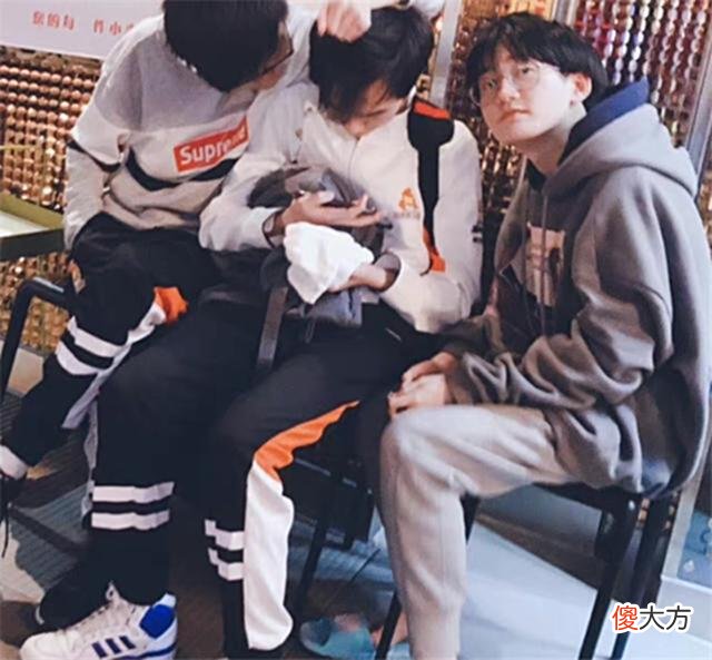 【游戏世界】小天终于站出来了，6句里有4句维护knight：总不能眼睁睁看他没了