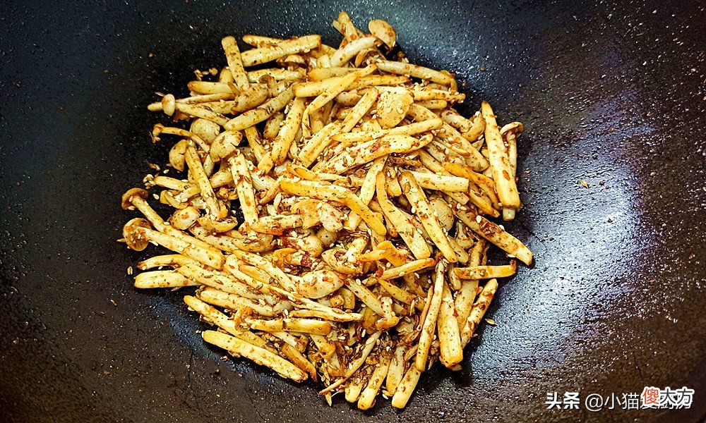 一道用海鲜菇制作的下饭菜 海鲜菇的做法大全家常菜