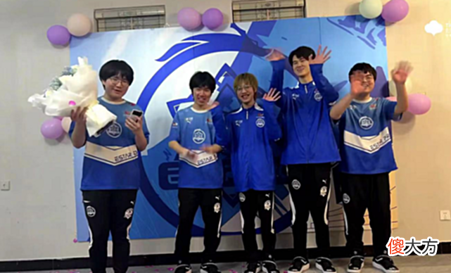 【游戏世界】estar4-0横扫狼队拿到三连冠，坦然连拿FMVP，AG的纪录被打破