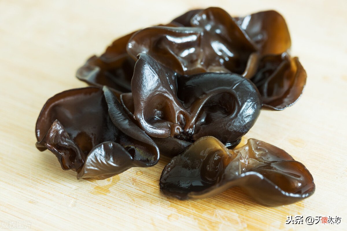 黑木耳煮多久 黑木耳煮多久好