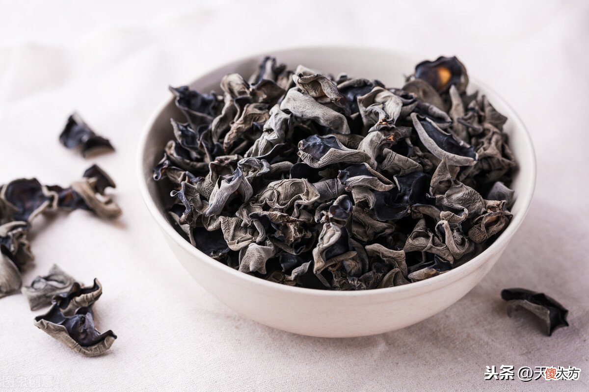 黑木耳煮多久 黑木耳煮多久好