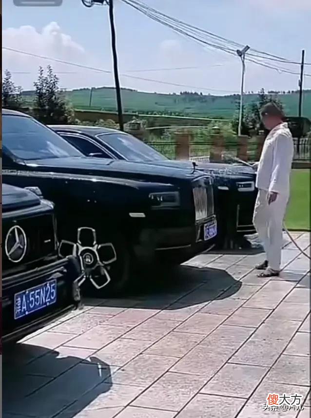 二驴夫妻售卖手机翻车后，高调回归直播，被曝依然不差钱