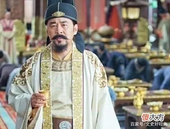 【爱历史】皇帝偷偷在宰相衣服上烧个洞，一年后发现洞还在，下旨：开国库