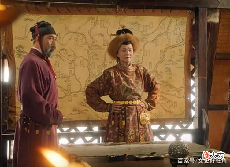 【爱历史】皇帝偷偷在宰相衣服上烧个洞，一年后发现洞还在，下旨：开国库