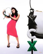 【时尚一点】Charli XCX 为这个时尚品牌拍了广告！