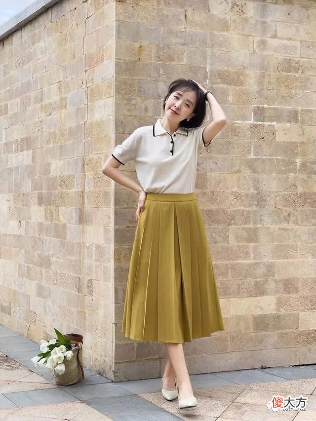 【时尚一点】40岁的女人怎么穿才减龄洋气？针织衫配半身裙或长裤，温柔又优雅