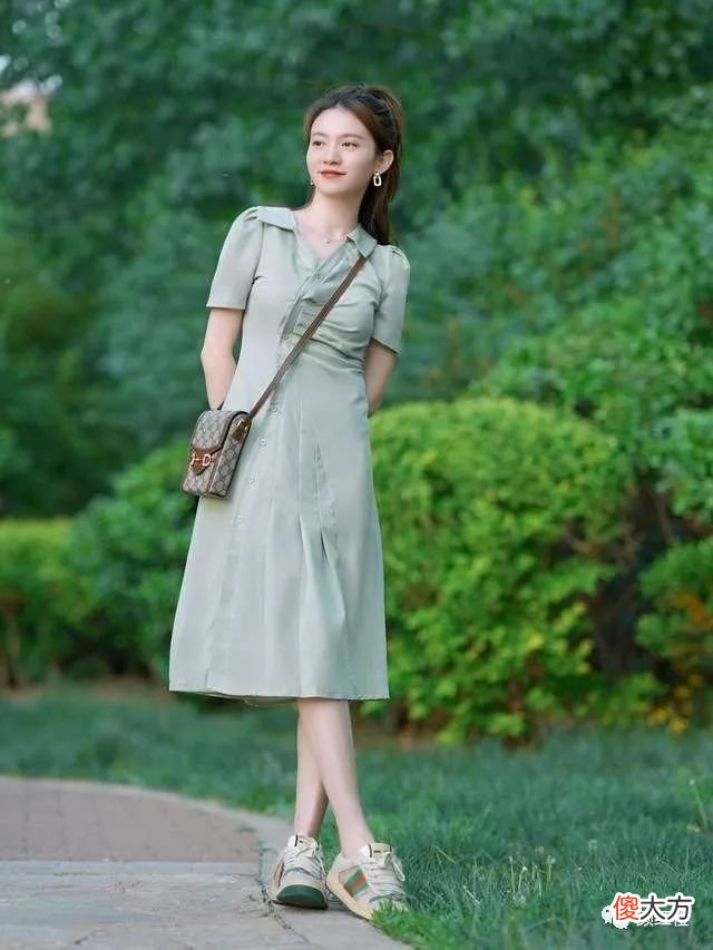 【就爱时尚】女人常备这“几件连衣裙”，春夏季怎么穿都好看，既洋气又显气质