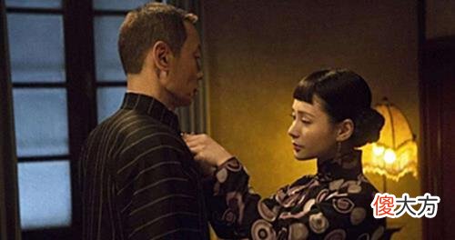 【爱历史】军阀杨森娶12个老婆，90岁时17岁小妾问：心甘情愿嫁你的有几个？