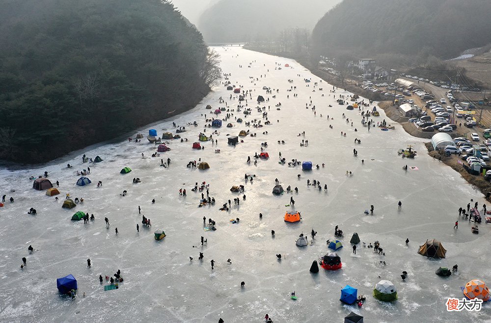 早安·世界｜纽约一住宅楼大火致19人死亡，包括9名儿童