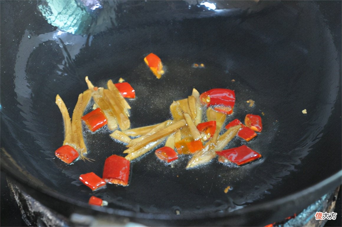 热腾腾的泡椒鸭血 泡椒鸭血图片
