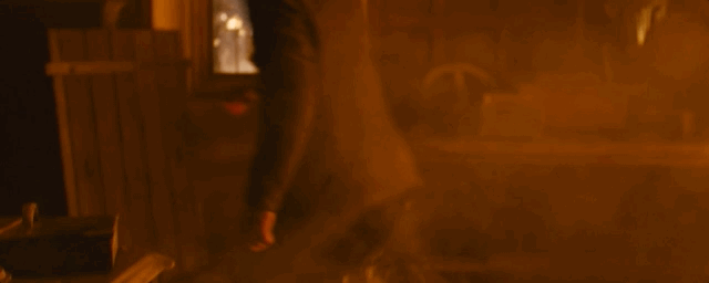 十五年前被群嘲的他，今夜却难以告别，笑着进去哭着出来