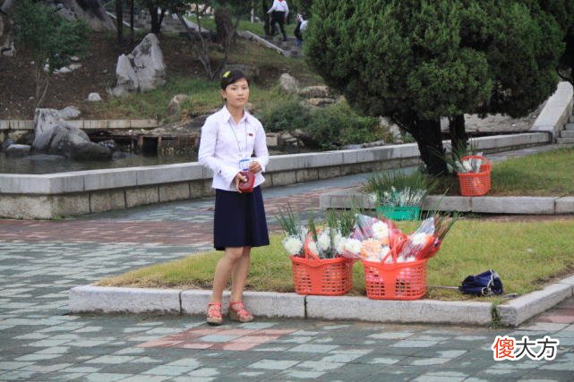 喜欢买智能手机和名牌包 喜欢买名牌包包的女人