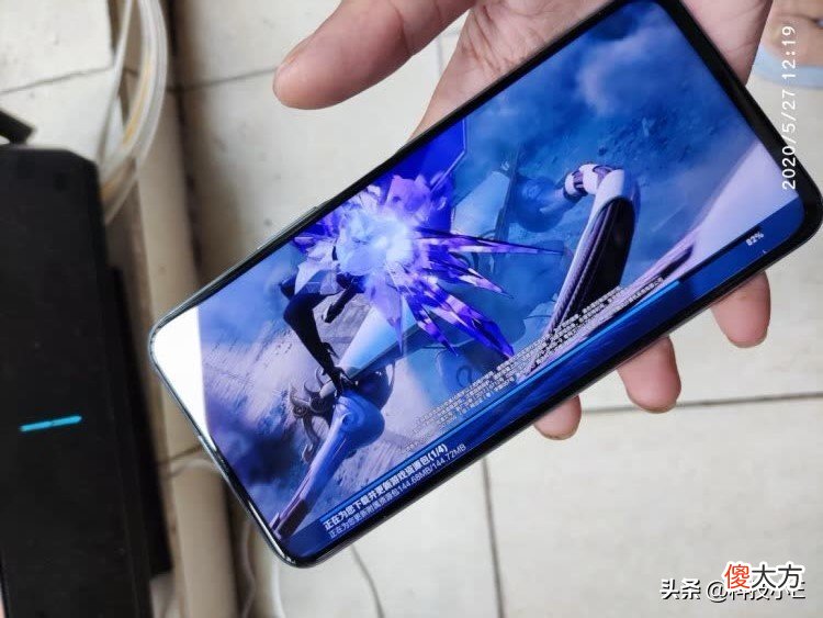 荣耀真香手机加速清仓，搭载麒麟芯片，8GB+128GB已跌至1499元