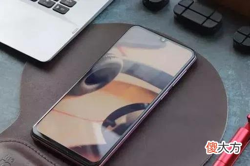 在去充电还是用到一半 电用完再充还是用到一半再充