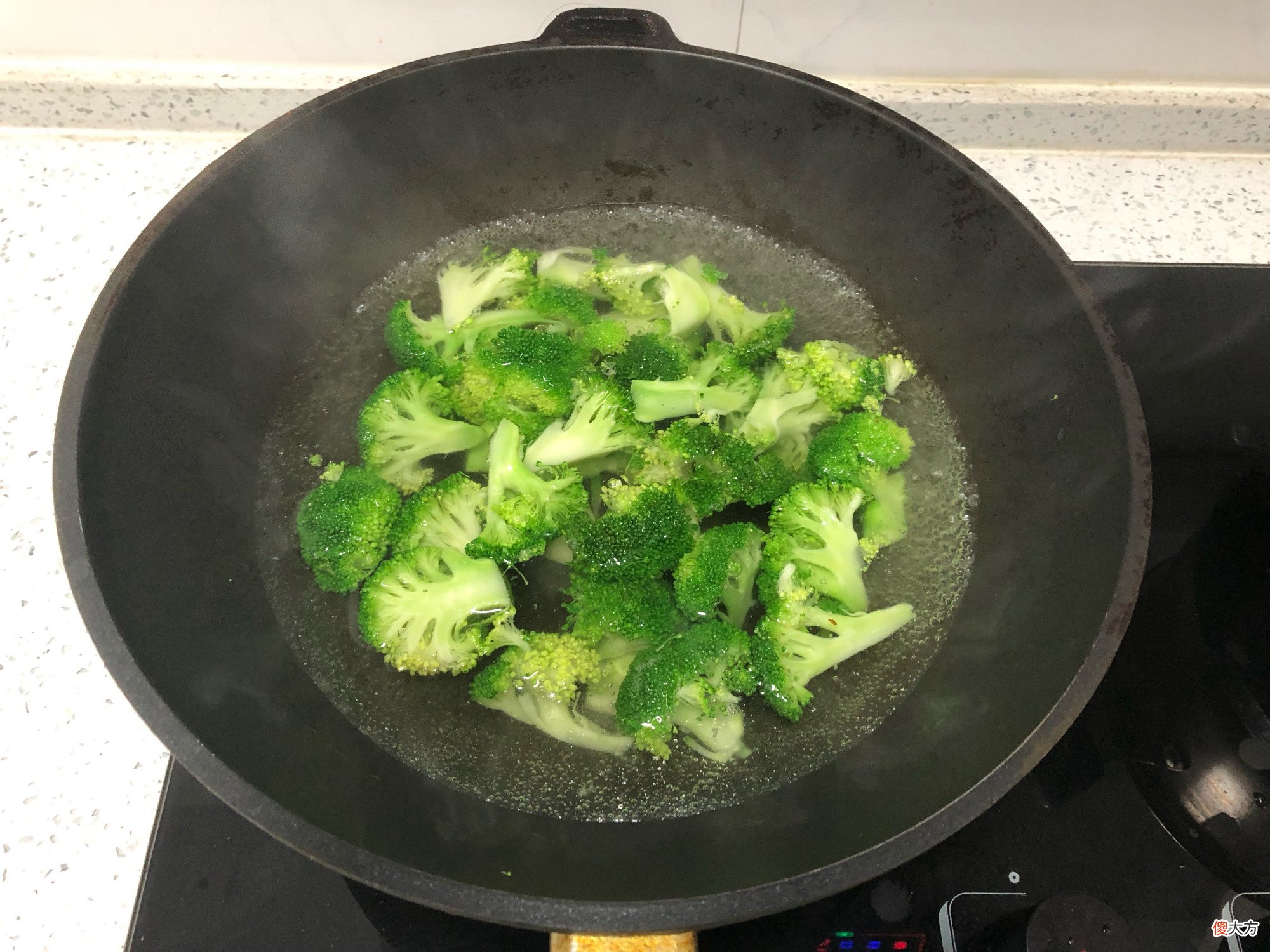 西兰花直接水洗等于吃虫卵 如何洗西兰花虫卵