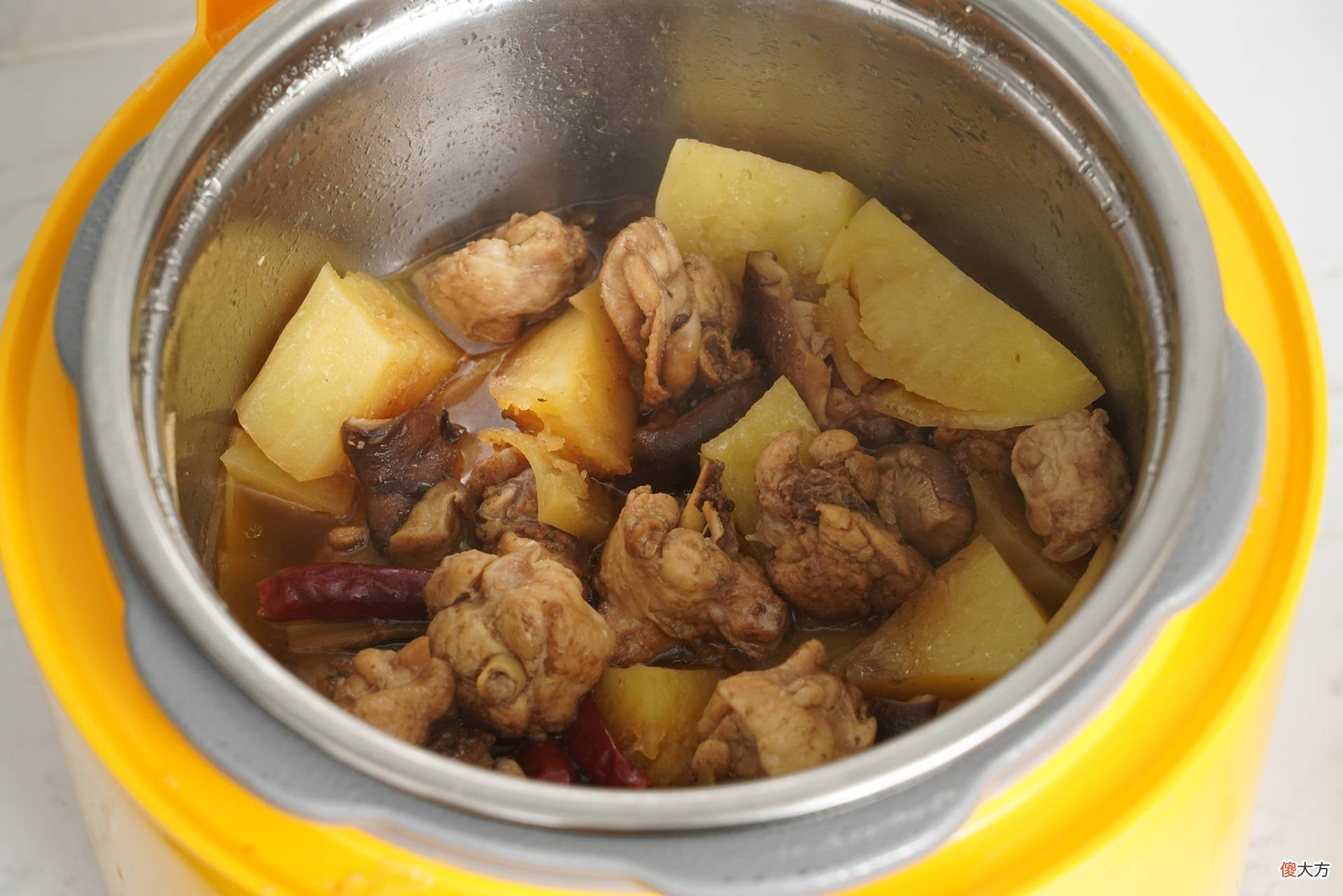 炖肉煮饭都是好手 炖肉饭怎么做
