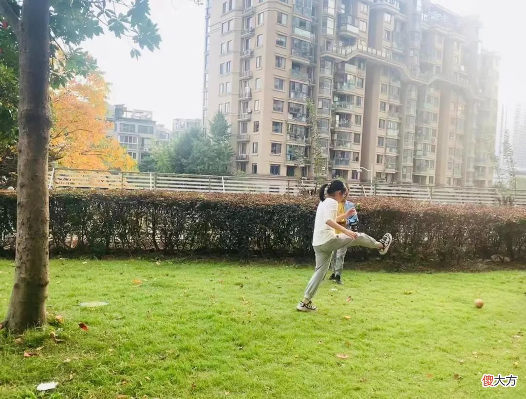 看到两个姐姐的孩子中考落榜，我决定亲自下场教女儿