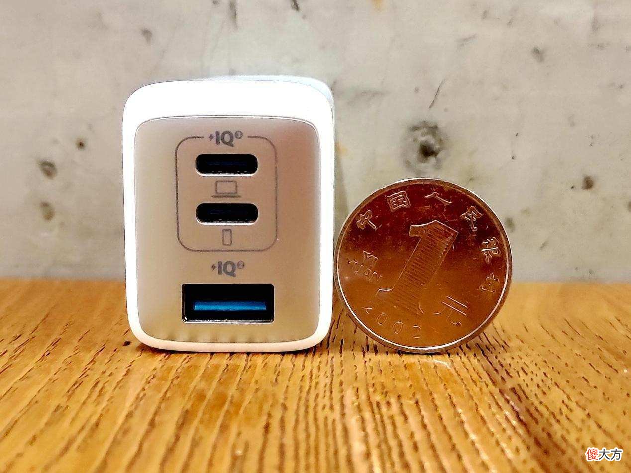 比原装充电器单口强 原装充电器和高仿充电器