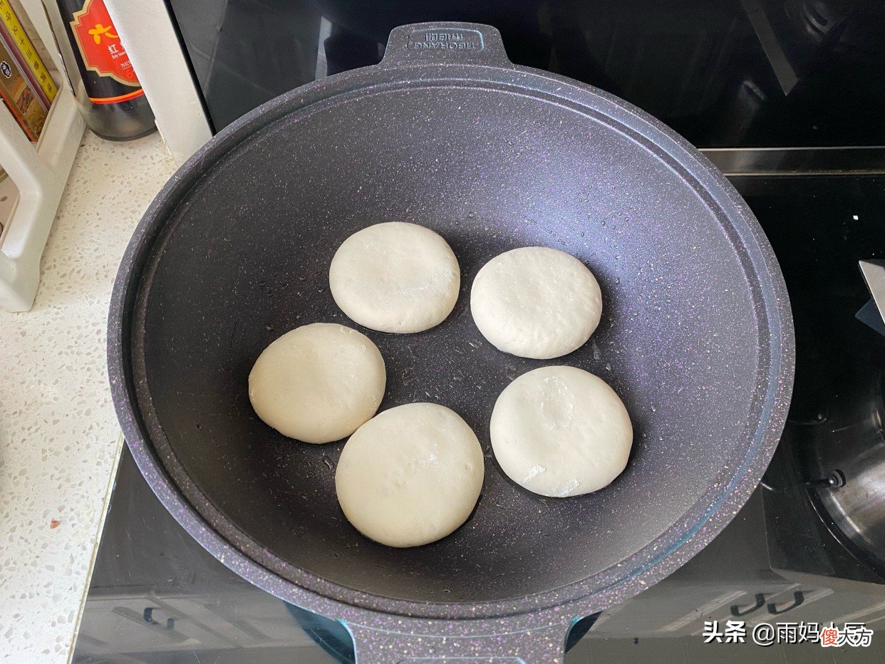 不会做发面馅饼的一定要收藏 不用发面的肉馅饼的做法