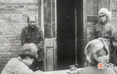 【爱历史】中国第一悍匪，亲自到日本下跪谢罪，如今却被拍成抗战英雄