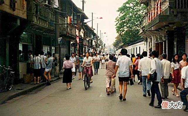 【历史故事】外国人拍摄的1987年老照片：图6让人怀念、图9你一定坐过