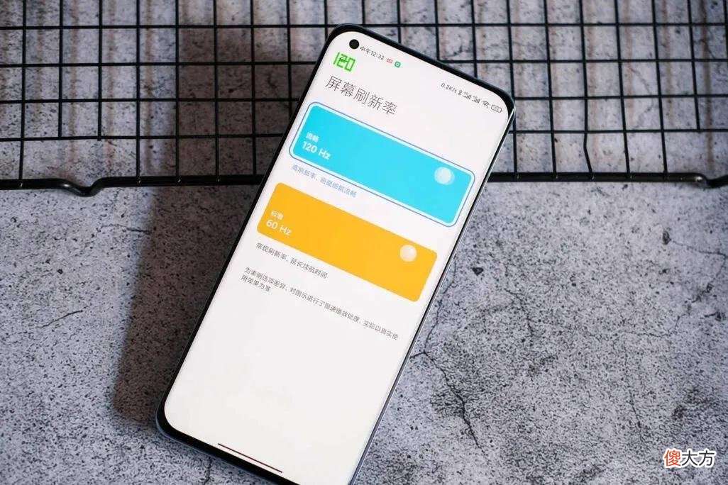 半懂手机选小米 小米半智能手机