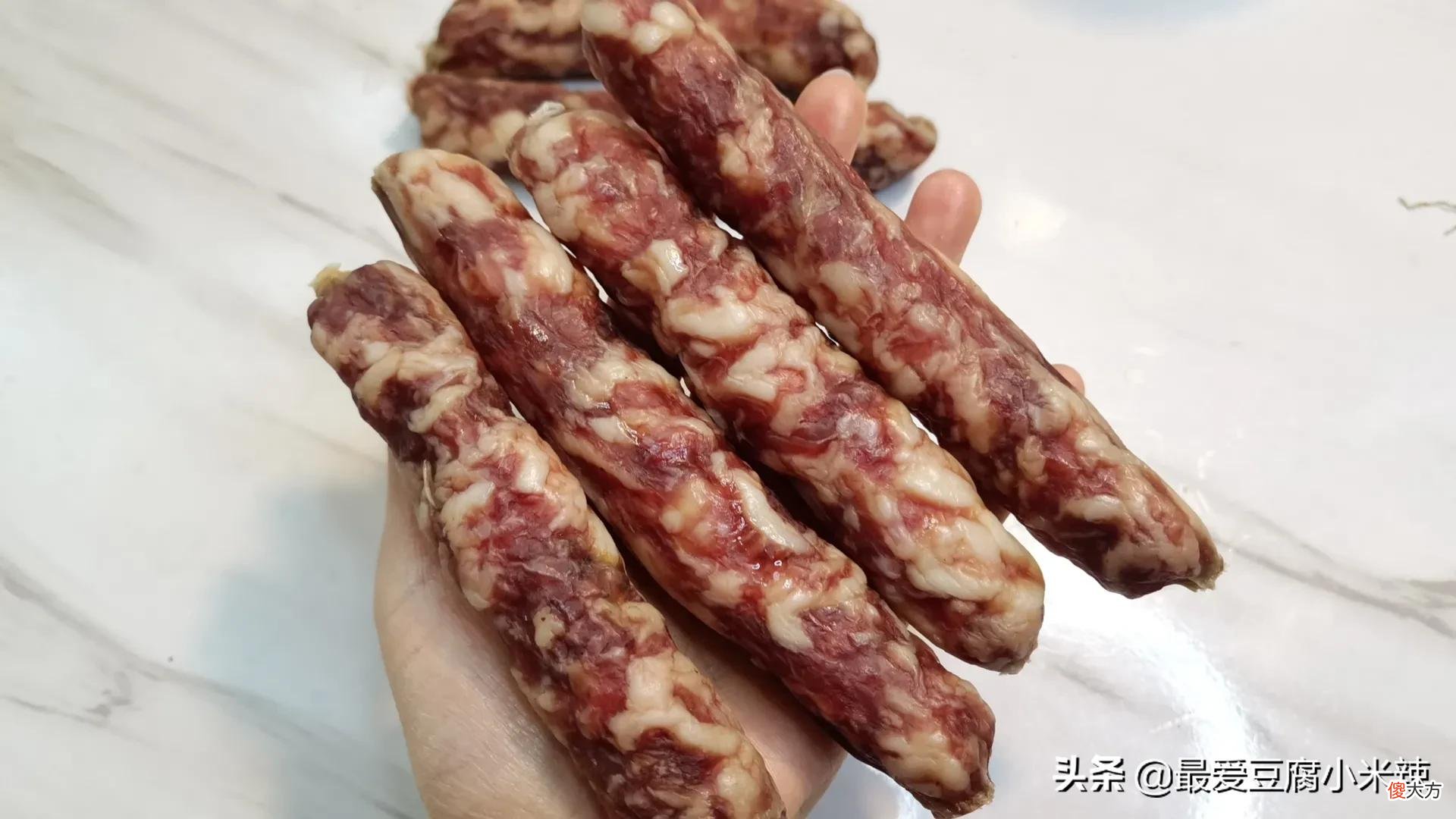 腊肠腊肉直接用水清洗就错了 腊肉腊肠怎么洗