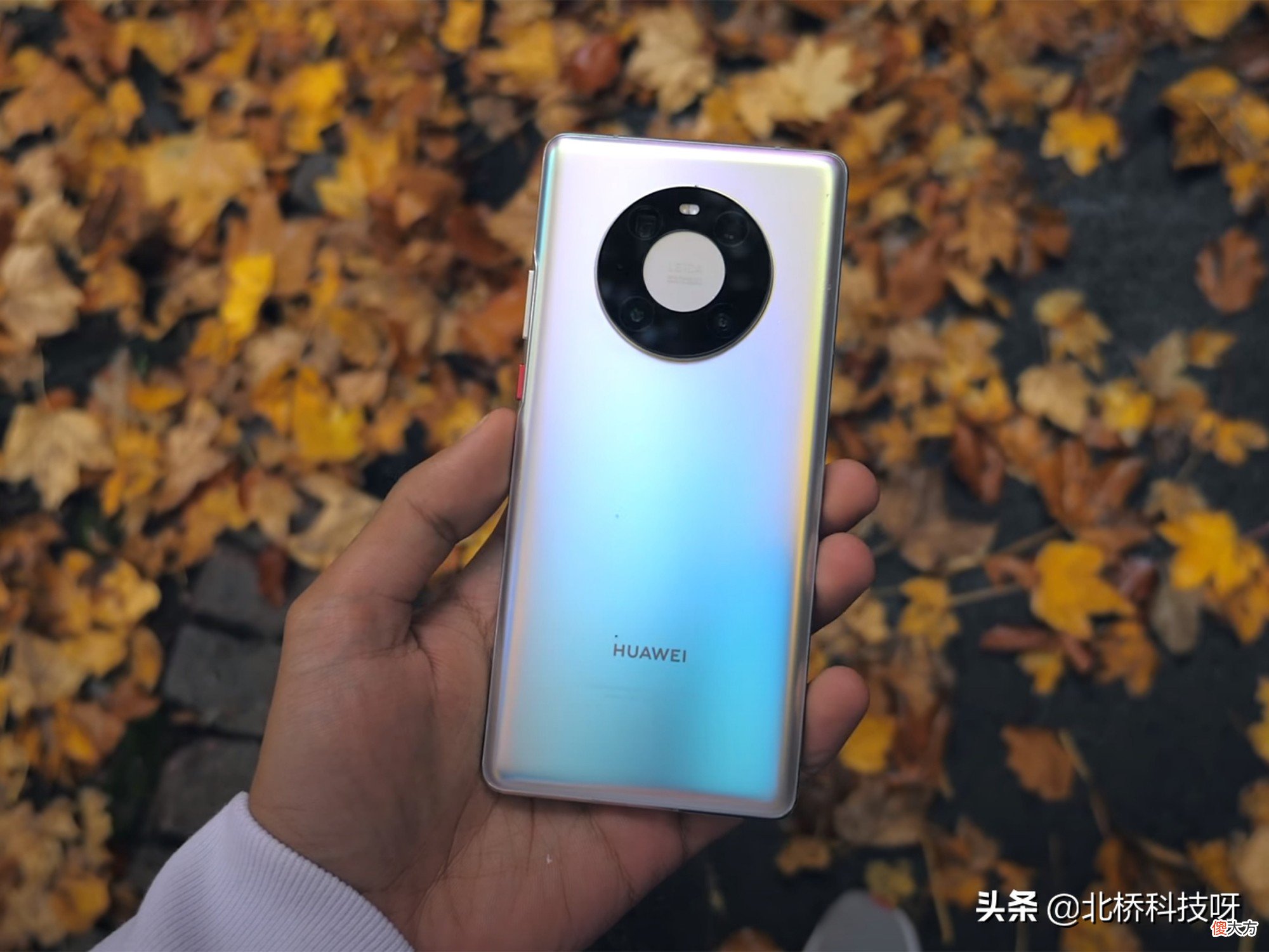 为什么iPhone配置比华为差那么多 iphone为什么比华为好