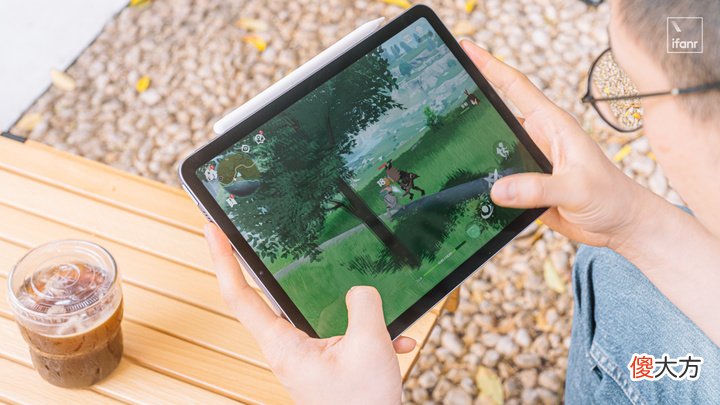 「首发」新 iPad Air 体验：标配满血版的 M1，是苹果最大的杀手锏