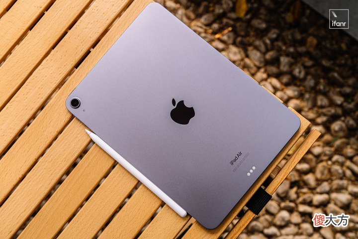 「首发」新 iPad Air 体验：标配满血版的 M1，是苹果最大的杀手锏