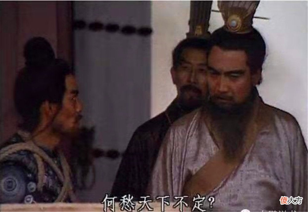 【历史故事】曹操本可以收服驾驭吕布，为何还要杀了他？只因形势所迫不敢冒险