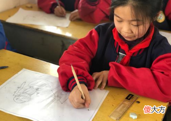 要求画妈妈睡觉时的样子 妈妈睡觉的样子画画