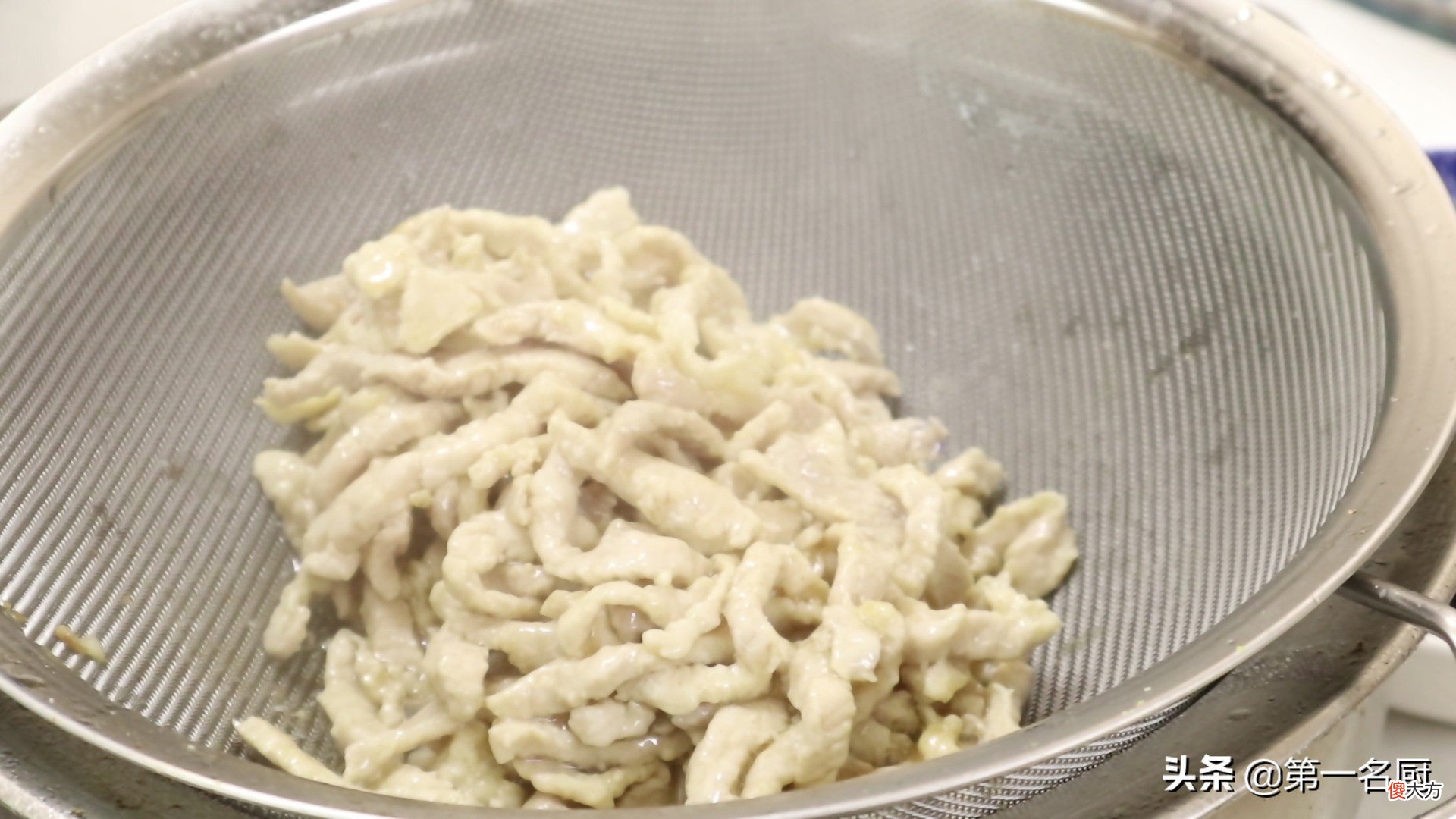 这才是鱼香肉丝的家常做法 正宗的鱼香肉丝的家常做法