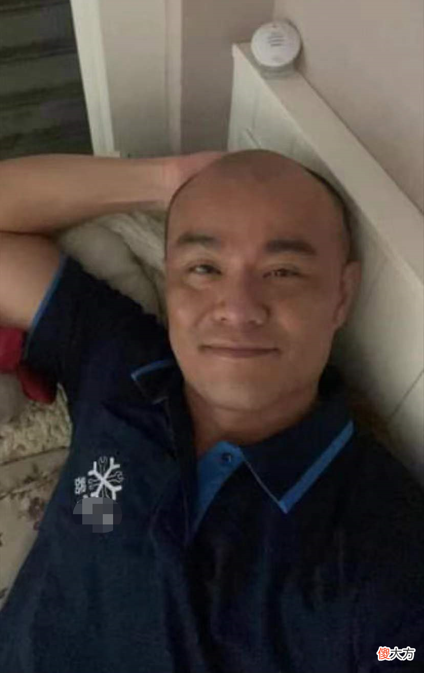 40岁男星转行当维修工！穿旧衣搬重物修空调，自称认真过生活就好