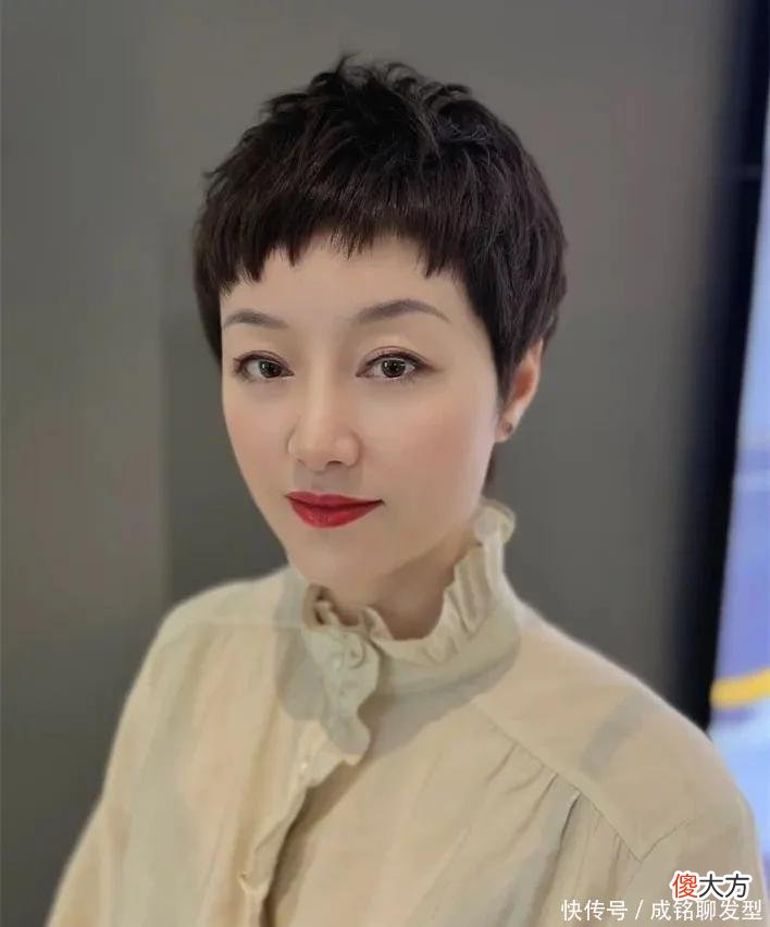 【时尚一点】三十四岁女人的短发这样选，时尚减龄又显气质，精干利落又有品味