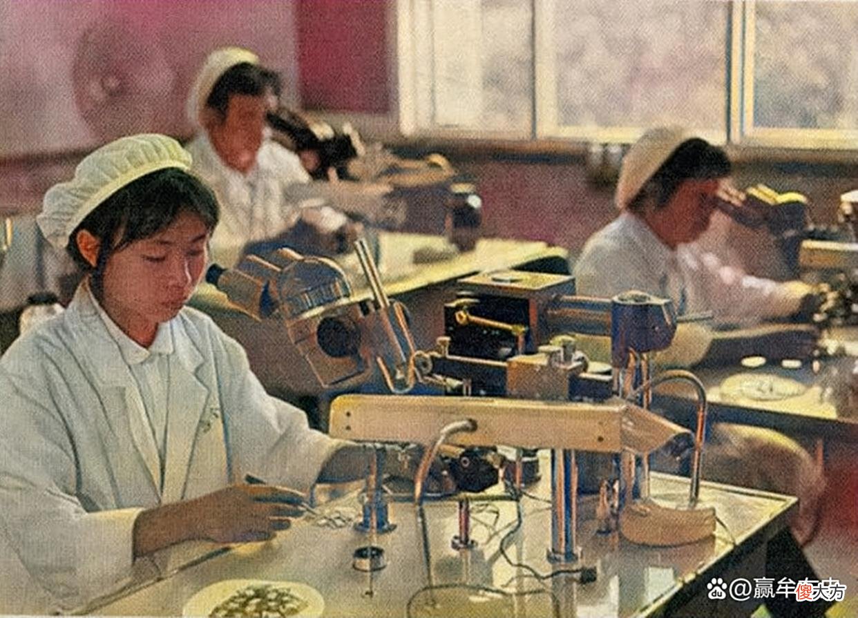 【历史故事】老照片：80年代的广西柳州，柳江大桥、驾鹤市场、立鱼峰、东环路