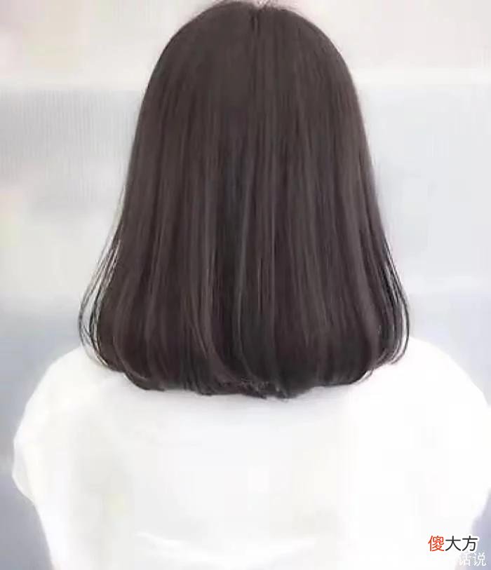 【就爱时尚】女人到中年就放弃“黑长直”吧，换这4种发型才洋气，阿姨变姐姐