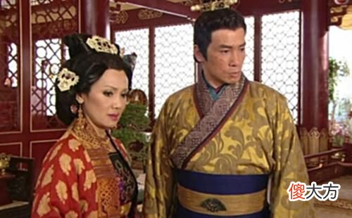 【历史故事】跟李世民齐名的千古名君，装疯卖傻36年，称帝后才知其大智若愚