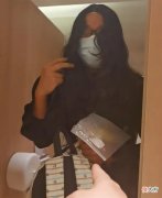 上海一男子扮女装潜入女厕偷拍，网络大V当场堵住报警