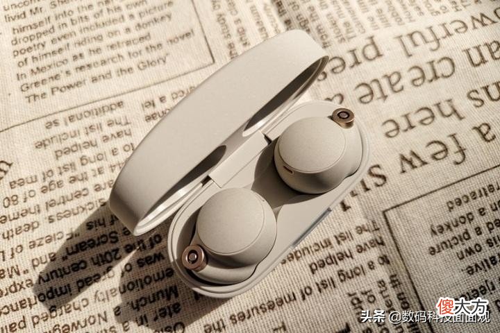 高端蓝牙耳机看这4款就够了，音质天花板，还有主动降噪功能