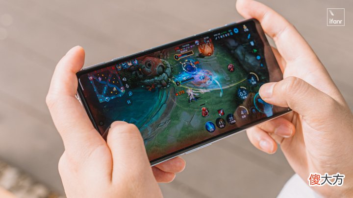Redmi K50 电竞版首发体验：3299 元起售，能否焊上游戏手机的大门？