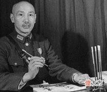 【爱历史】蒋介石临终前立下一遗嘱，蒋经国死前也立下此遗嘱！震惊国人