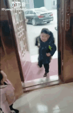 12张照片看完飙泪：最爱惹你生气的宝宝，其实最爱你