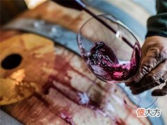 葡萄酒瓶啥颜色的好 红葡萄酒瓶什么颜色