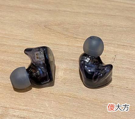 手机听歌用什么有线耳机好 抱着手机听歌用什么耳机好