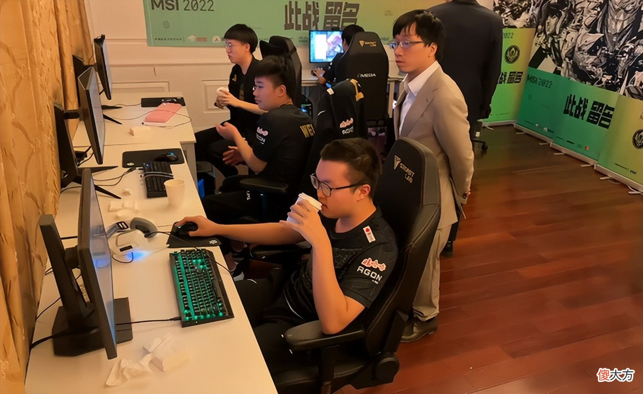 【游戏迷】MSI成寡头竞赛，T1无悬念再度获胜，完全碾压对手，RNG能否一战？