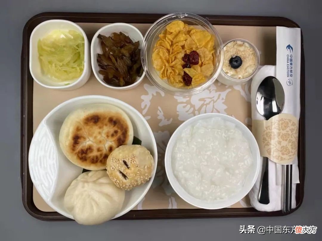 最早的飞机餐竟然是这样 最早的飞机餐是冷的